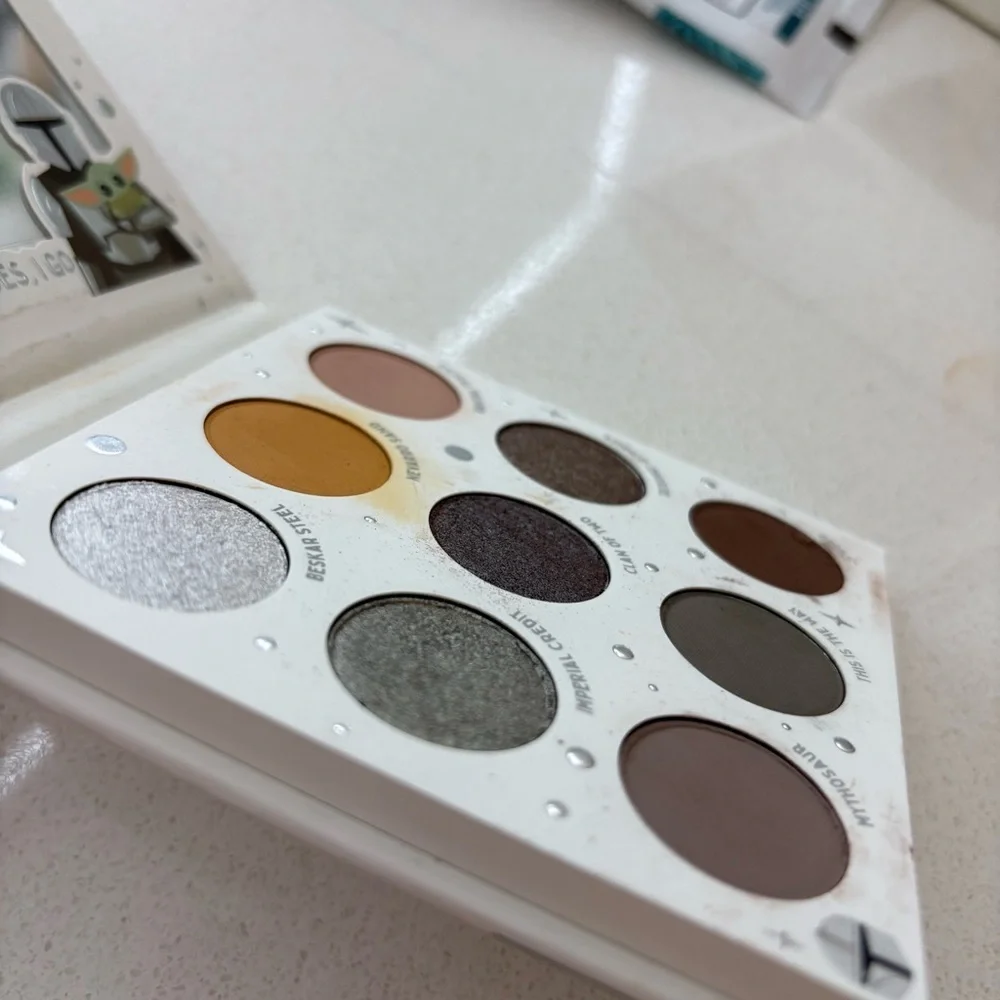 ColourPop Star Wars Mandalorian Eyeshadow Palette